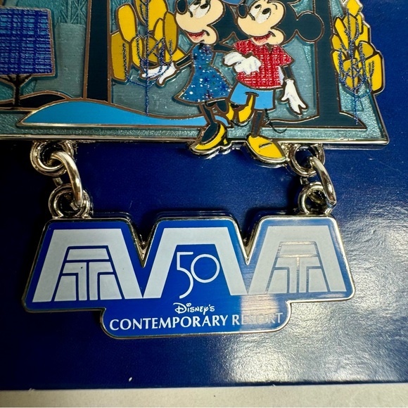 NWT. Disney pin trading. Contemporary resort pin with Mickey and Minnie Mouse - Picture 4 of 7